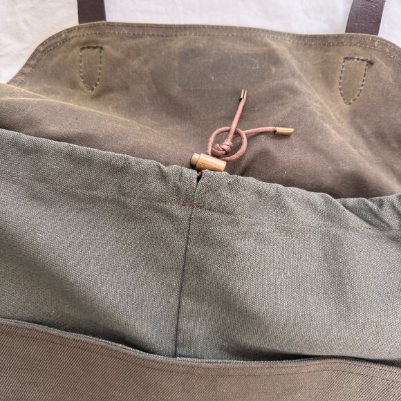 Filson Ranger Rucksack – Vintage Green Twill Backpack w/ Bridle Leather - Picture 6 of 9